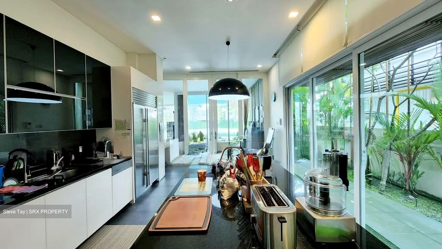 Ocean Drive (D4), Detached #588725991